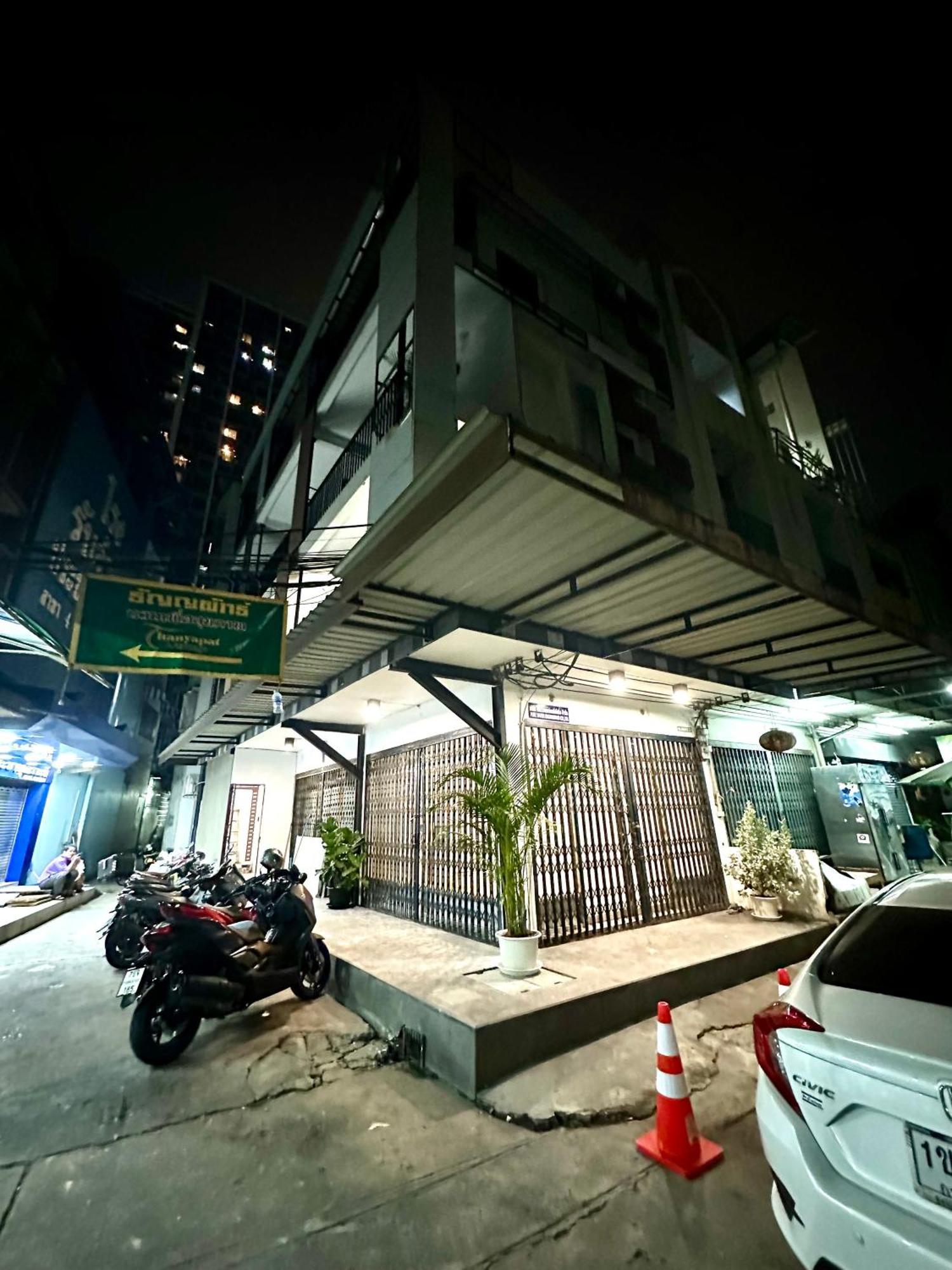 The White Den Chatuchak Bangkok Zewnętrze zdjęcie